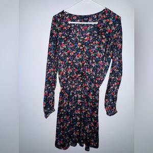 Gap long sleeved black floral dress Christmas size S Small